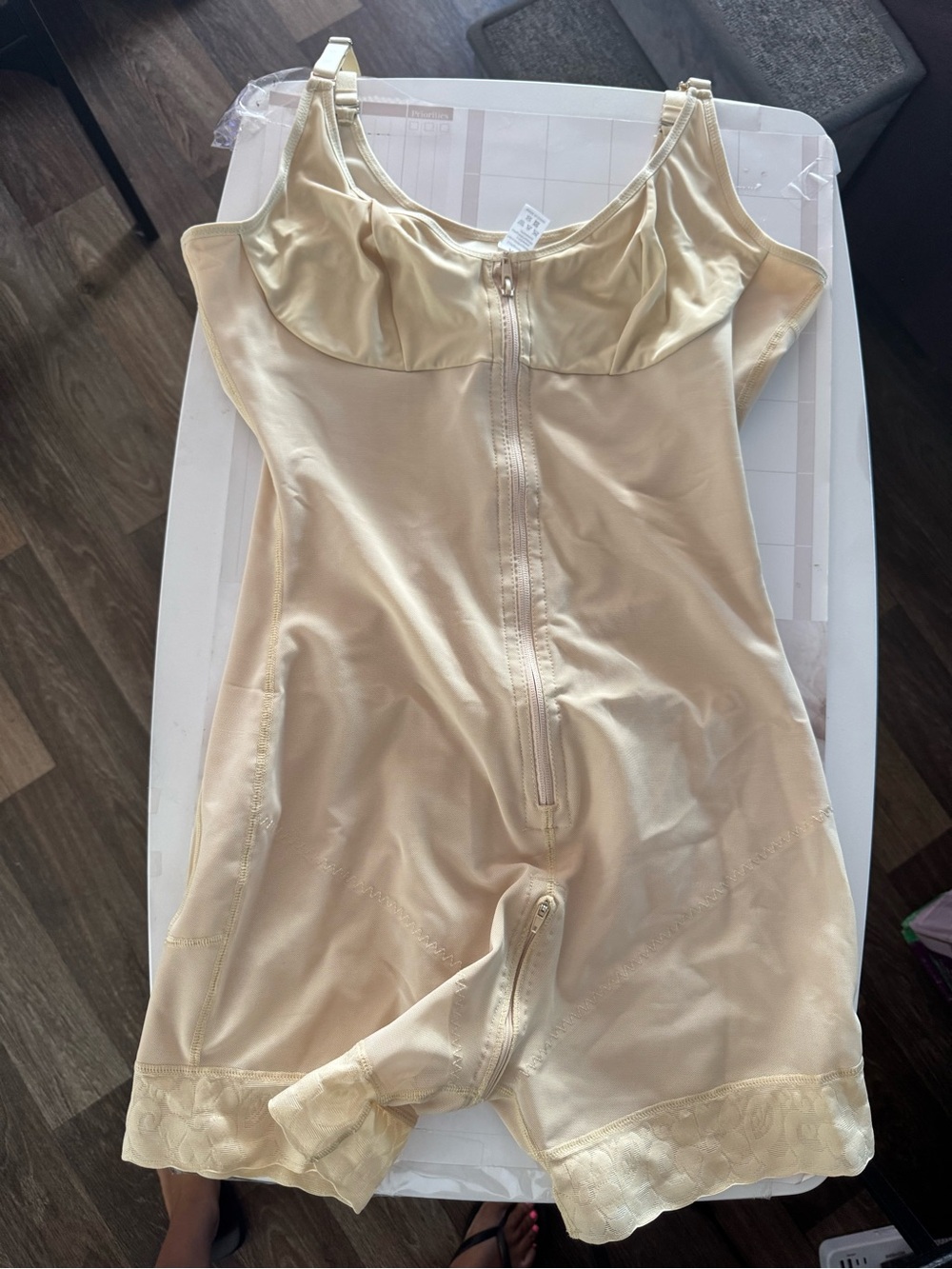 Shapewear Full-Body Sculpting Bodysuit in Cream